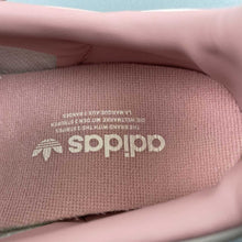 Cargar imagen en el visor de la galería, Adidas Samba OG Wonder Quartz Off White Wonder Mauve JR8830
