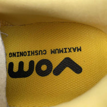 Cargar imagen en el visor de la galería, Nike Vomero Premium Yellow Black HQ2050-012
