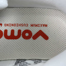 Cargar imagen en el visor de la galería, Nike Zoom Vomero PLUS Summit White Metallic Silver IM5020-100
