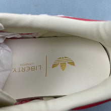 Cargar imagen en el visor de la galería, Adidas Samba OG x Liberty London Cream White Better Scarlet JR8841
