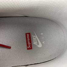 Cargar imagen en el visor de la galería, Supreme x Air Force 1 07 Low White Red CU9225-010
