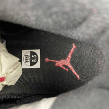 Cargar imagen en el visor de la galería, Air Jordan 6 Retro Toro Bravo Varsity Red Black T8529-600
