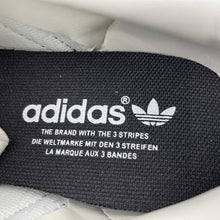 Cargar imagen en el visor de la galería, Adidas Gazelle Bold White Tine Core Black Silver Metallic JP5673
