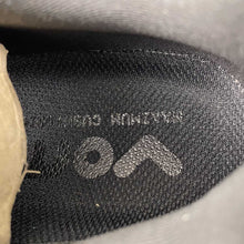 Cargar imagen en el visor de la galería, Nike Vomero Premium All Black HQ2050-735
