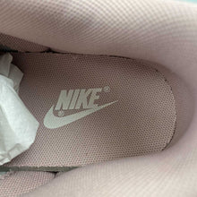 Cargar imagen en el visor de la galería, Supreme x SB Dunk Low Off White Pink DY1503-006
