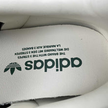 Cargar imagen en el visor de la galería, Adidas Samba OG Dark Brown Off White Gum JR0891
