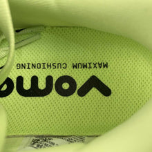 Cargar imagen en el visor de la galería, Nike Zoom Vomero PLUS White fluorescent Green IM2038-038
