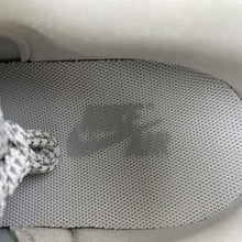 Cargar imagen en el visor de la galería, Fragment Design xTravis Scott x Air Jordan 1 Low OG SP LV Beige Light Gray LJ5188-004

