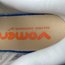 Cargar imagen en el visor de la galería, Nike Vomero Premium Moon FN8453-010
