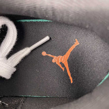 Cargar imagen en el visor de la galería, Jordan CMFT Era Black Sail Coconut Milk Starfish HJ6777-018
