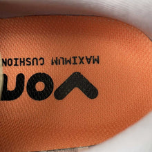 Cargar imagen en el visor de la galería, Nike Vomero Premium Gray Orange HQ2050-769
