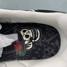 Cargar imagen en el visor de la galería, Adidas Samba OG Day of the Dead Pack Black JI3932
