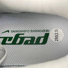 Cargar imagen en el visor de la galería, Air Zoom Pegasus 42 Malachite Barely Green IB1881-100
