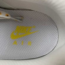 Cargar imagen en el visor de la galería, Air Force 1 07 Low White Yellow Metallic Gold CR6566-098
