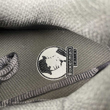 Cargar imagen en el visor de la galería, Zoom Vomero 5 Cave Stone Metallic Silver HF5493-201
