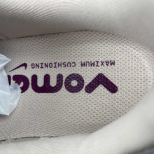 Cargar imagen en el visor de la galería, Nike Zoom Vomero PLUS Sweet Beet HV8154-602

