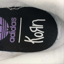 Cargar imagen en el visor de la galería, Adidas Campus 00s Korn Core Black Cloud White Gum IG0792
