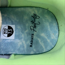 Cargar imagen en el visor de la galería, Air Jordan 1 Low OG Doernbecher Gorge Green Court Purple Bar. Volt Sail FD9665-351
