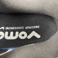 Cargar imagen en el visor de la galería, Nike Vomero Premium All Black White FN8453-004
