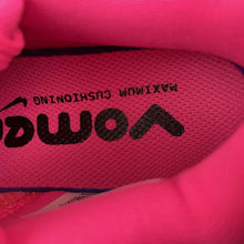 Cargar imagen en el visor de la galería, Nike Vomero Premium Plum Red FN8453-013
