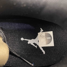 Cargar imagen en el visor de la galería, Jordan Courtside 23 Triple Black AR1000-001
