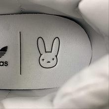Cargar imagen en el visor de la galería, Bad Bunny x Adidas Campus Gray Core Black FZ5829
