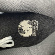 Cargar imagen en el visor de la galería, Zoom Vomero 5 Blue Tint Black-Platinum Tint FJ2028-401
