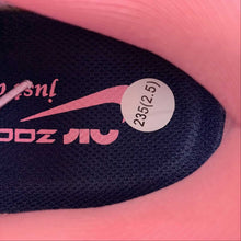 Cargar imagen en el visor de la galería, Air Zoom Pegasus 40 Premium Floral Watercolor Pearl Pink Midnight Navy DV7890-600
