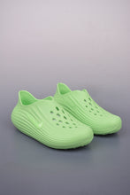 Cargar imagen en el visor de la galería, Nike ReactX Rejuven8 Barely Volt HV5062-700
