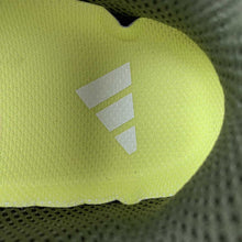 Cargar imagen en el visor de la galería, Adidas XLG Runner Deluxe Olive Green Cloud Blue White IH0616
