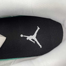 Cargar imagen en el visor de la galería, Jordan CMFT Era White Sail Black Varsity Red HJ6777-116
