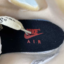 Cargar imagen en el visor de la galería, Air Jordan 5 Retro Off-White Sail Sail Fire Red Muslin Black DH8565-100

