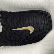 Cargar imagen en el visor de la galería, Air VaporMax 360 White Metallic Gold-Black CK9670-101
