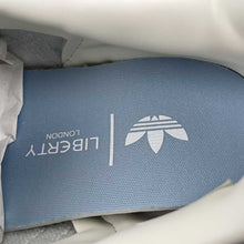 Cargar imagen en el visor de la galería, Adidas Samba OG x Liberty London Blue Floral JP8080

