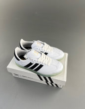 Cargar imagen en el visor de la galería, Adidas Samba Jason Dill White Black GZ4730
