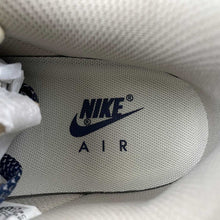 Cargar imagen en el visor de la galería, Air Force 1 07 Low Beige Deep Blue Reflection 315122-109
