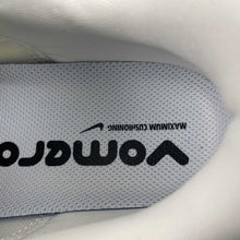 Cargar imagen en el visor de la galería, Nike Zoom Vomero 18 Summit White Coconut Milk Black HM6803-101
