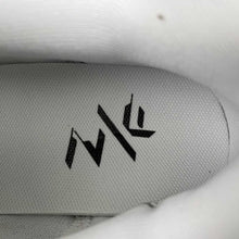 Cargar imagen en el visor de la galería, Zoom fly6 White Black Smoke Grey Metallic Silver FN8454-100
