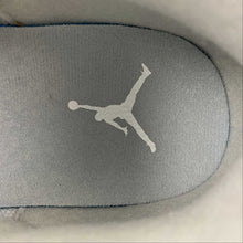 Cargar imagen en el visor de la galería, Air Jordan 3 Retro Craft Ivory Cream Grey Mist FJ9479-100
