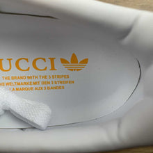 Cargar imagen en el visor de la galería, Adidas x Gucci Gazelle White Color
