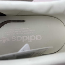 Cargar imagen en el visor de la galería, Adidas Gazelle Indoor Earth Strata Wonder Quartz JR2431
