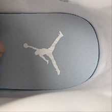 Cargar imagen en el visor de la galería, Air Jordan Legacy 312 High White Blue Gray FV8118-141
