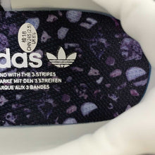 Cargar imagen en el visor de la galería, Adidas Retropy E5 Off White Core Black Shock Purple HQ6886
