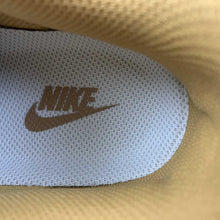 Cargar imagen en el visor de la galería, LV x Air Force 1 07 Low White Brown Gray DR9868-300
