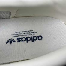 Cargar imagen en el visor de la galería, Adidas Samba OG Off White Dusky Petrol Night Indigo IH6627
