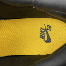 Cargar imagen en el visor de la galería, SB Force 58 University Gold White Black DV5477-700
