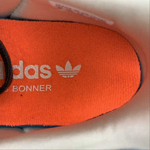 Cargar imagen en el visor de la galería, Adidas Samba Wales Bonner Core Black Cream White FX7517
