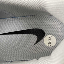 Cargar imagen en el visor de la galería, Nike Air Max 2013 Metallic Silver Black HQ3025-001
