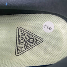 Cargar imagen en el visor de la galería, Nike Zoom Vomero 18 GTX Seaweed Light Liquid Lime Cyber Seaweed HQ7002-300
