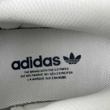 Cargar imagen en el visor de la galería, Adidas Superstar x Dior HS3081

